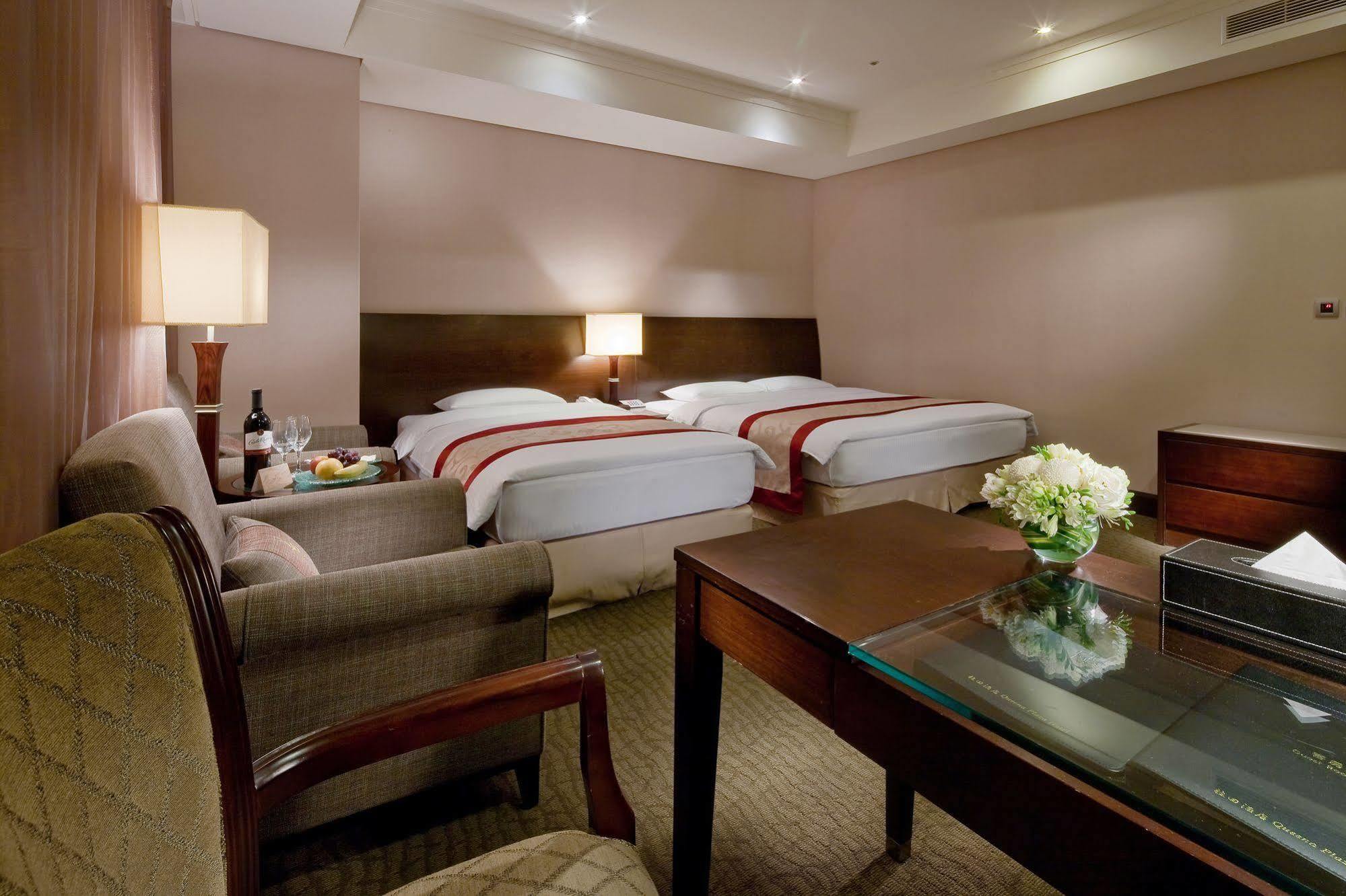 Queena Plaza Hotel Ταϊνάν Εξωτερικό φωτογραφία